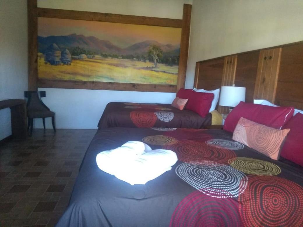 Hotel Hacienda Las Marias Meoqui Eksteriør bilde